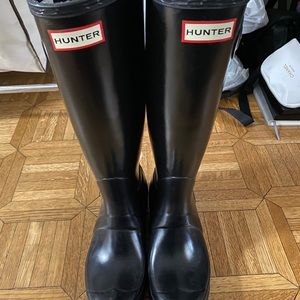Black Gloss Tall Hunter Rain Boots